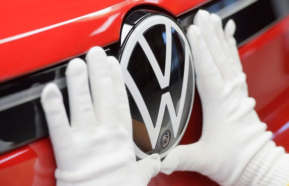 Um die bis 2026 angestrebte Umsatzrendite zu erreichen, will der Volkswagenkonzern weitere Stellen abbauen. 