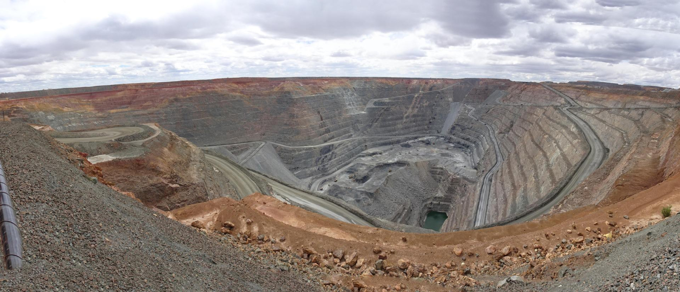 Der Goldminenbetreiber NGM möchte seine Mine in Nevada mit Sonnenlicht betreiben.