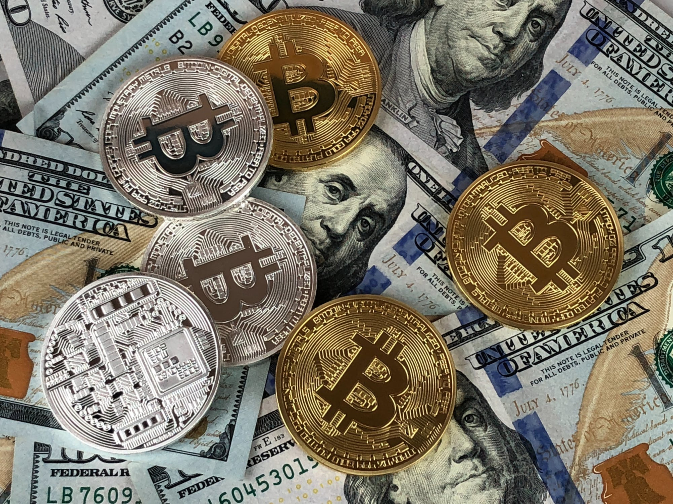 Die Gerüchte über die Genehmigung des ersten Bitcoin-Spot-ETFs durch die nordamerikanische Börsenaufsicht SEC für BlackRock haben für Aufsehen in der Krypto-Welt gesorgt. 