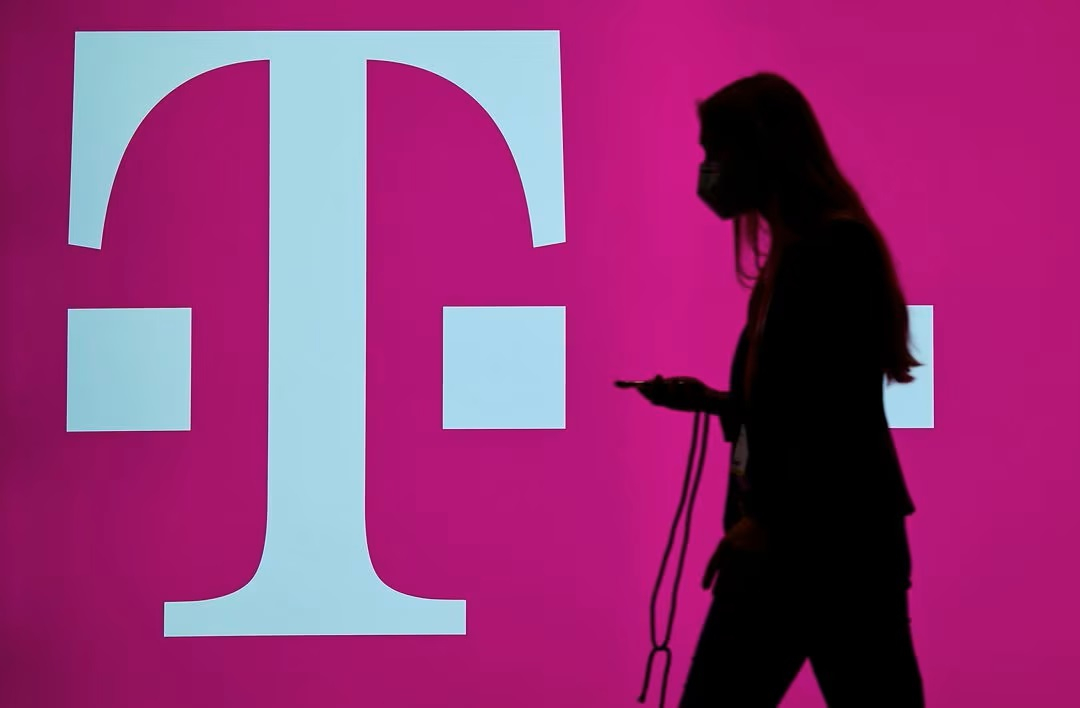 Die Deutsche Telekom profitiert weiter von der starken Performance der nordamerikanischen Tochter T-Mobile US. 