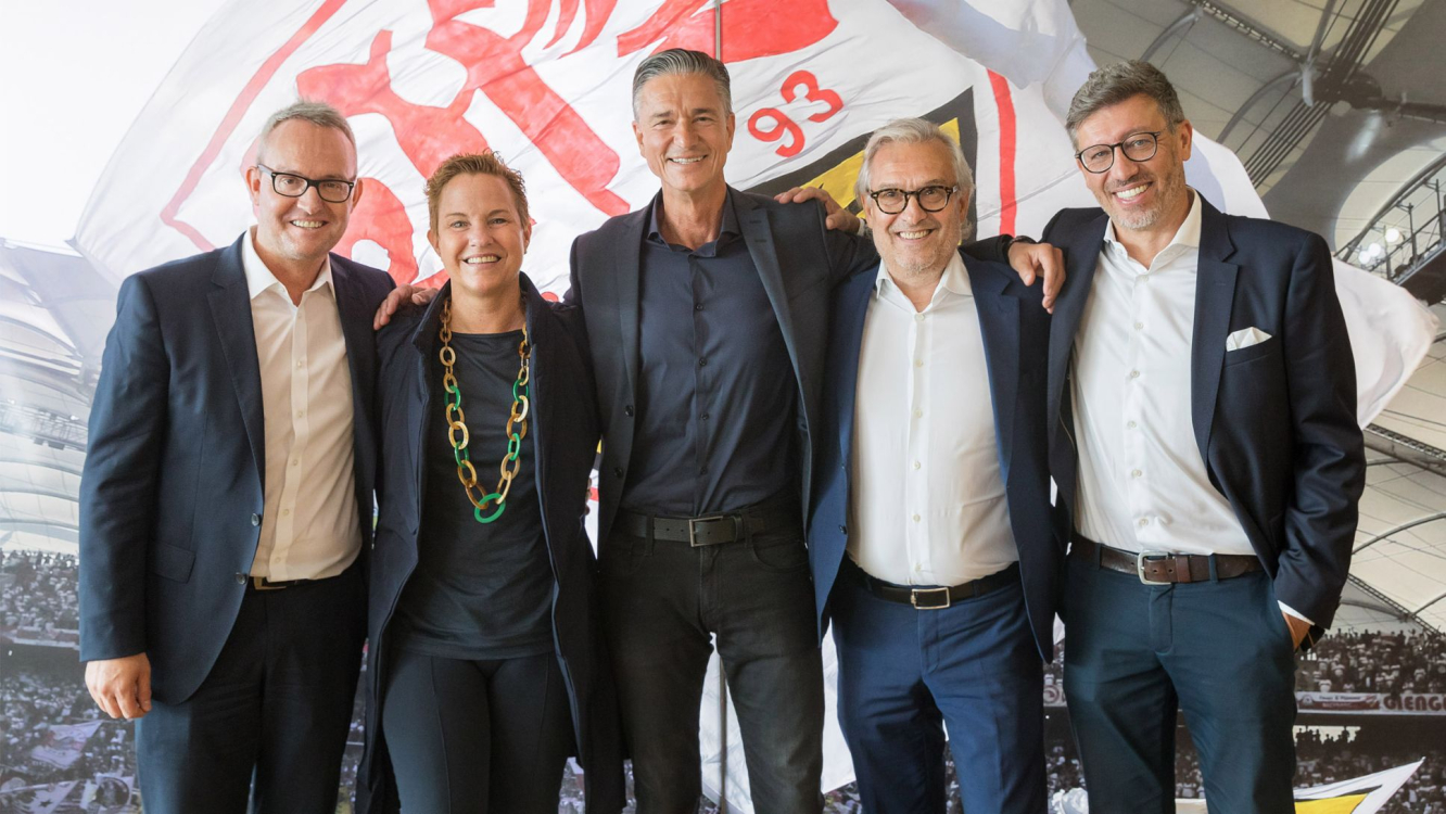 Porsche strebt nicht nur eine Beteiligung am schwäbischen Fußballverein an, sondern übernimmt zukünftig auch unterschiedliche Sponsoring-Tätigkeiten.