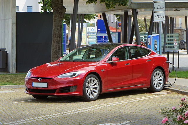 Tesla bleibt der unangefochtene Spitzenreiter bei Innovation und Elektromobilität