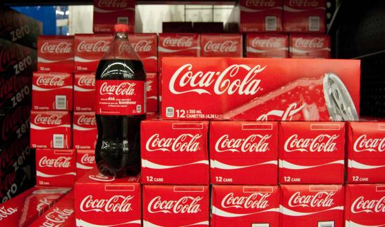 Es ist einfach, in die Coca-Cola-Aktie zu investieren, und es könnte ziemlich clever sein