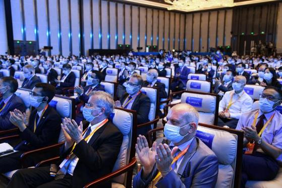 Branchenführer aus aller Welt treffen sich beim zweiten Qingdao Multinationals Summit