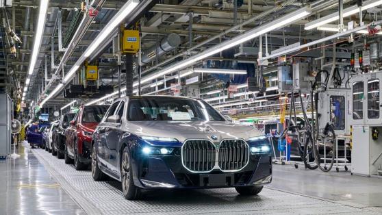 BMW-Aktie bei über 115 Euro ein Kauf oder Verkauf? So könnten sich Aktionäre positionieren!